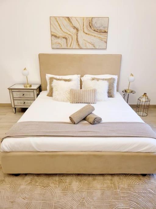 Appartement Yas Canal 3 Luxury Close To F1 And Ferrari World *