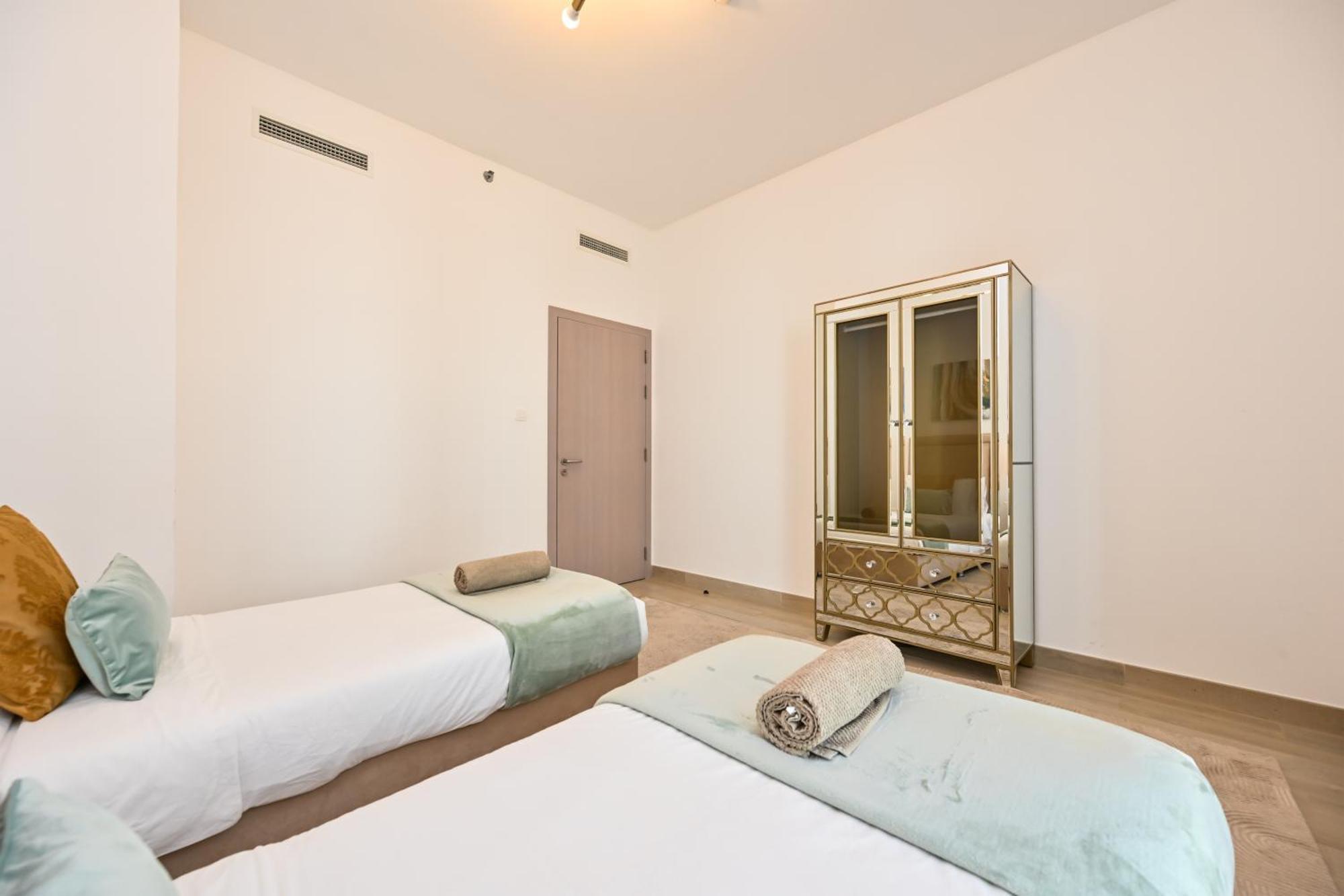 Yas Canal 3 Luxury Close To F1 And Ferrari World Appartement