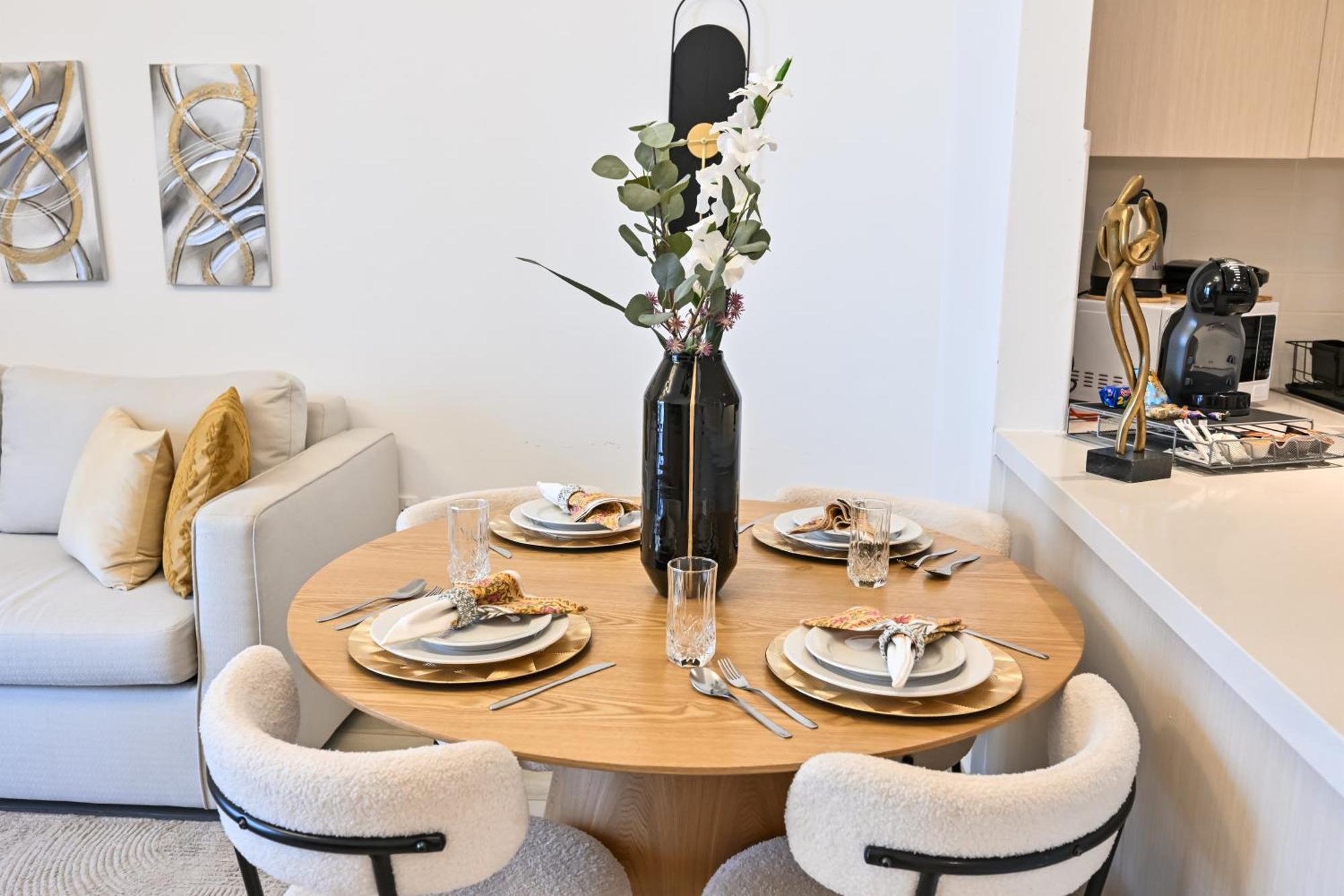 Appartement Yas Canal 3 Luxury Close To F1 And Ferrari World *